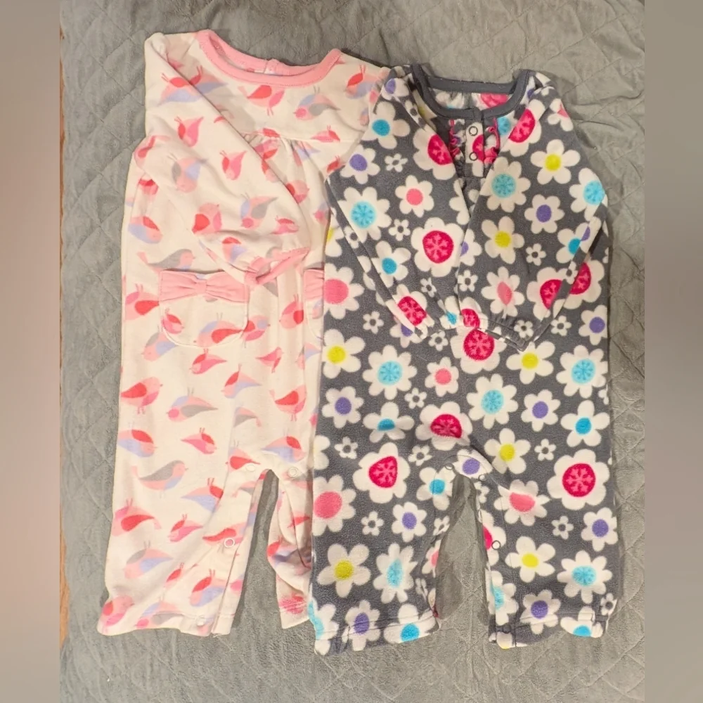 Carter's 6-9M Adorable Baby Onesies Set